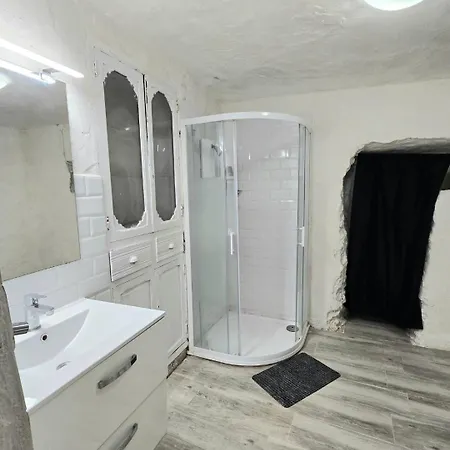 Casa Cueva Puerta Paterna